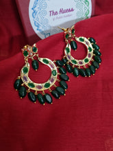 Load image into Gallery viewer, Hyderabadi Jadau "Gulmohar" Necklace Set - Green