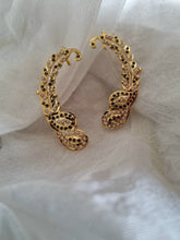 Load image into Gallery viewer, Jadau "Mrinal" Earcuffs (Blue-white & all white)