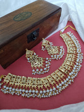 Load image into Gallery viewer, Jadau "Kafoori" Necklace Set