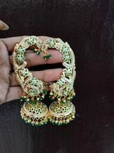 Load image into Gallery viewer, Jadau "cuff" Earrings(Karnphool)- white