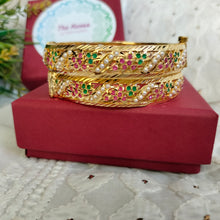 Load image into Gallery viewer, Jadau "Trisha" Bangles