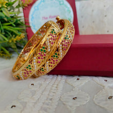 Load image into Gallery viewer, Jadau "Trisha" Bangles