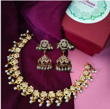 Load image into Gallery viewer, Jadau "Juhi" Necklace Set