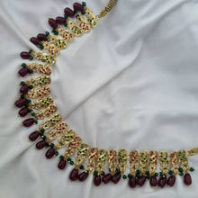 Load image into Gallery viewer, Jadau "Phulwa" Necklace Set