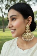 Load image into Gallery viewer, Jadau "Chandni" Earrings