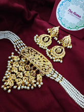 Load image into Gallery viewer, Jadau "Mogra" Necklace Set