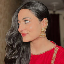 Load image into Gallery viewer, Jadau "cuff" Earrings(Karnphool)- white