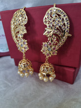 Load image into Gallery viewer, Hyderabadi Jadau &quot;Shubhra&quot; Earrings
