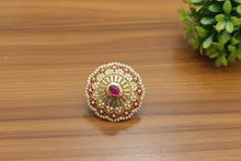 Load image into Gallery viewer, Jadau "Zaraa" Cocktail Ring
