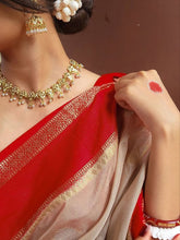 Load image into Gallery viewer, Jadau "Juhi" Necklace Set
