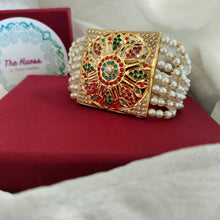 Load image into Gallery viewer, Jadau &quot;Kumud&quot; bracelet
