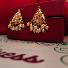 Load image into Gallery viewer, Jadau &quot;Kali&quot; Earrings
