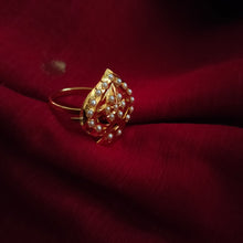 Load image into Gallery viewer, Jadau &quot;Parn&quot; Ring
