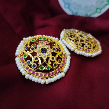 Load image into Gallery viewer, Jadau "Manjari" Stud Earrings
