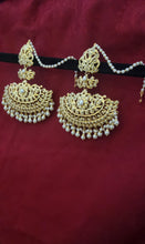 Load image into Gallery viewer, Jadau "Chandni" Earrings
