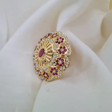 Load image into Gallery viewer, Jadau "Zaraa" Cocktail Ring
