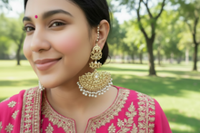 Load image into Gallery viewer, Jadau "Chandni" Earrings
