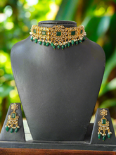 Load image into Gallery viewer, Hyderabadi Jadau Necklace Set
