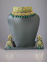 Load image into Gallery viewer, Hyderabadi jadau choker set
