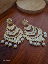 Load image into Gallery viewer, Jadau &quot;Fiza&quot; Earrings
