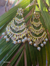 Load image into Gallery viewer, Jadau &quot;Fiza&quot; Earrings
