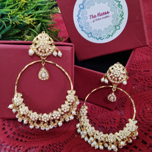 Load image into Gallery viewer, Jadau &quot;Chandbali&quot; Earrings - White

