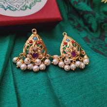 Load image into Gallery viewer, Jadau &quot;Aarohi&quot; Pendant Set
