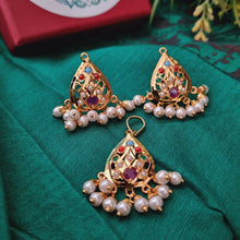 Load image into Gallery viewer, Jadau &quot;Aarohi&quot; Pendant Set
