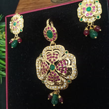 Load image into Gallery viewer, Jadau &quot;Sukriti&quot; Pendant Set
