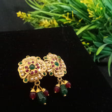 Load image into Gallery viewer, Jadau &quot;Sukriti&quot; Pendant Set
